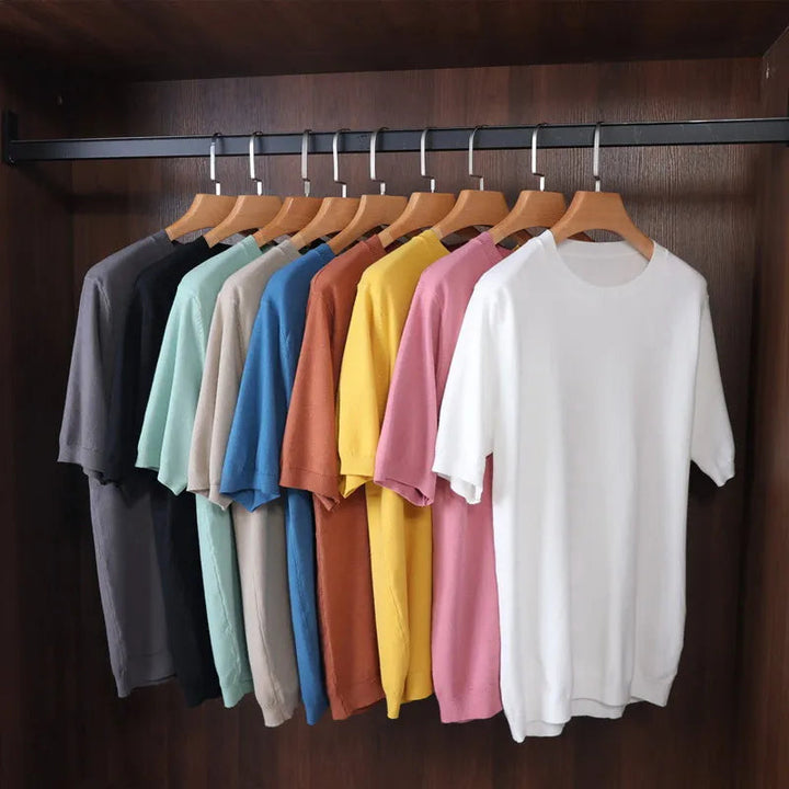 Premium herr t-shirt med rund hals. Tidlös design och hög komfort, ett stilrent basplagg.