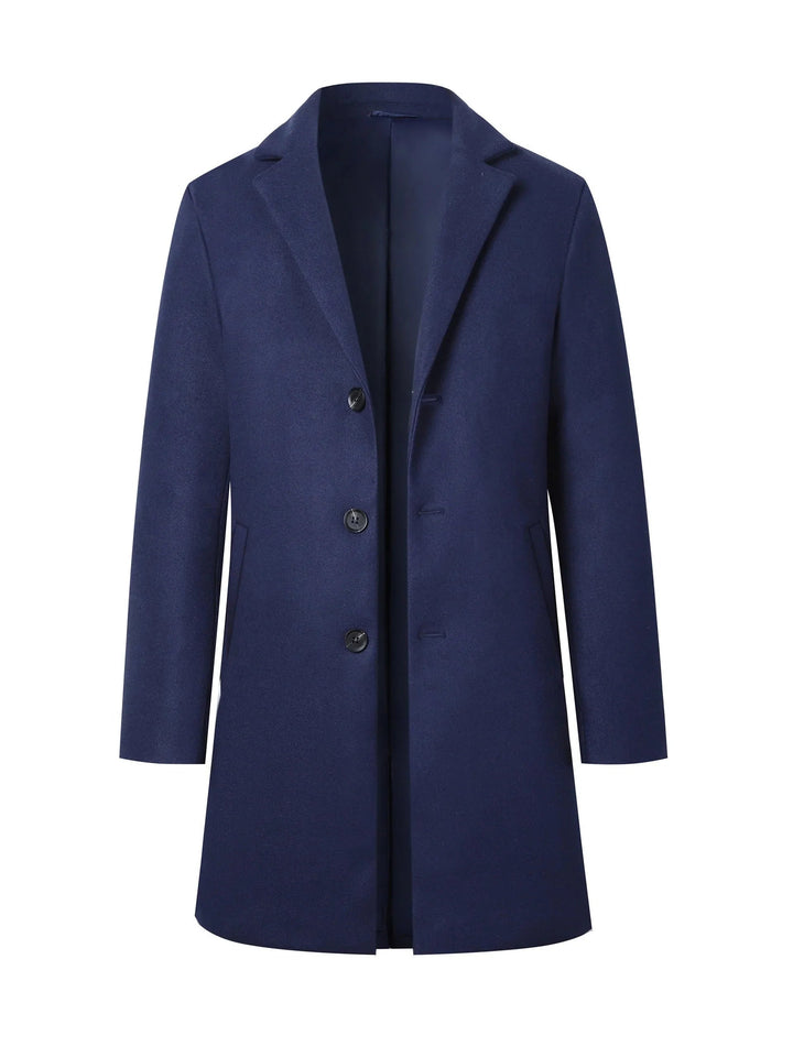 Stilren herr vinterjacka. Enkelknäppt design som håller dig varm och elegant under höst och vinter.