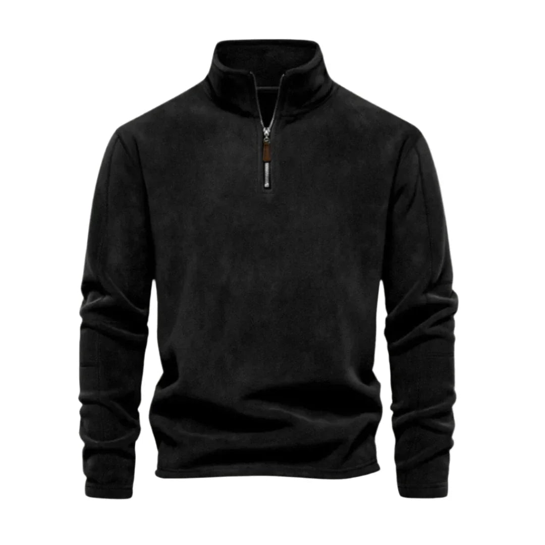 Herrmodell i en bekväm fleece tröja med dragkedja, perfekt passform för vardagsbruk.