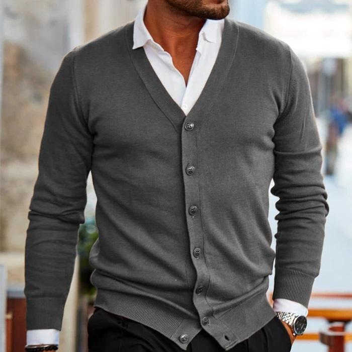 Stilren herrkofta/cardigan med modern design och fickor. Ett mångsidigt plagg för herrmode.