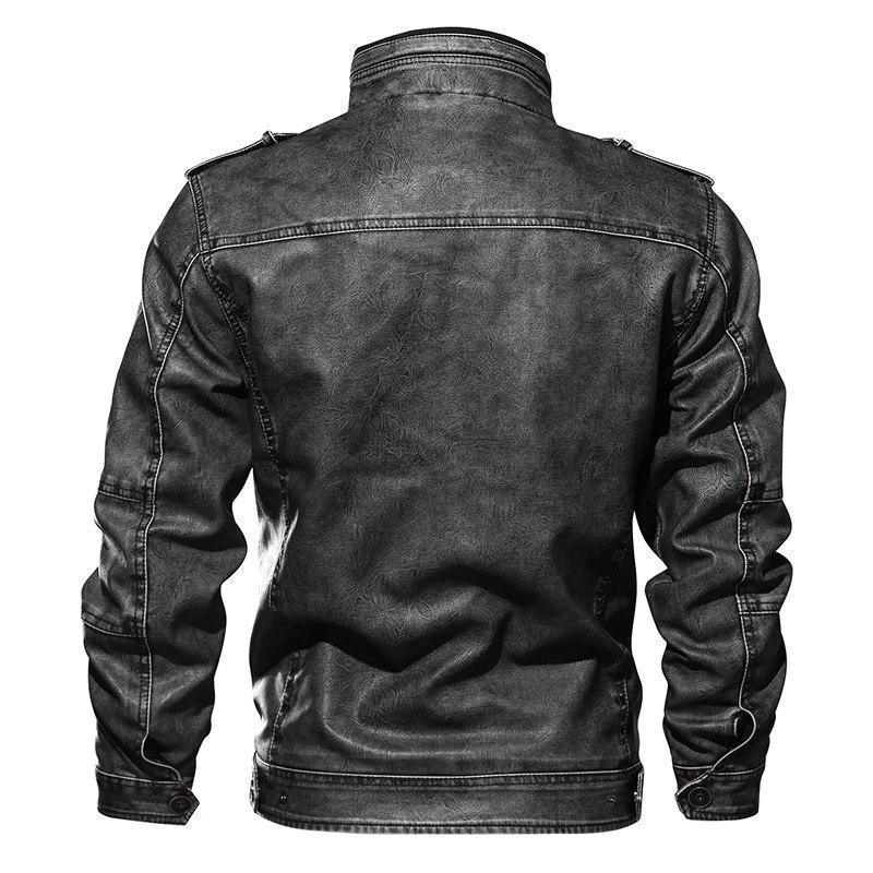 Herrarnas motorcykeljacka i syntetläder. Mångsidig och varm casualjacka, perfekt som vinter- eller höstjacka.