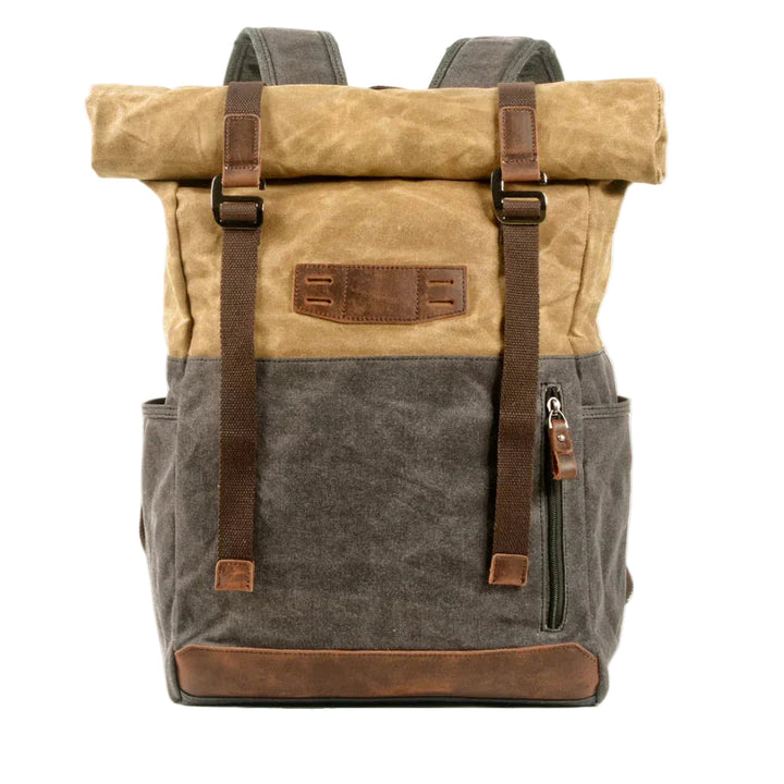 Stilren modern herr rolltop ryggsäck för urban pendling och vardag. Svart design med rulltopp.