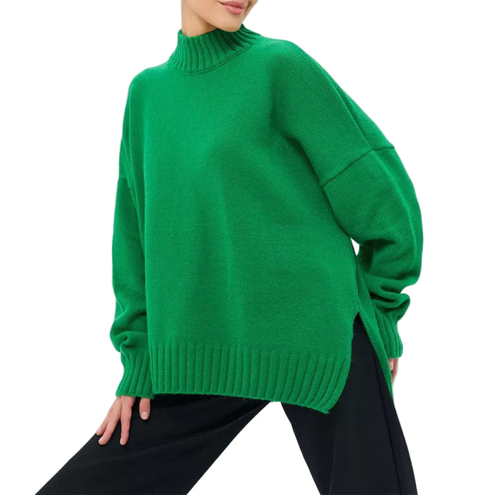 Stilren oversized damtröja med halvhög hals. Bekväm & ledig för höst- och vintermode.