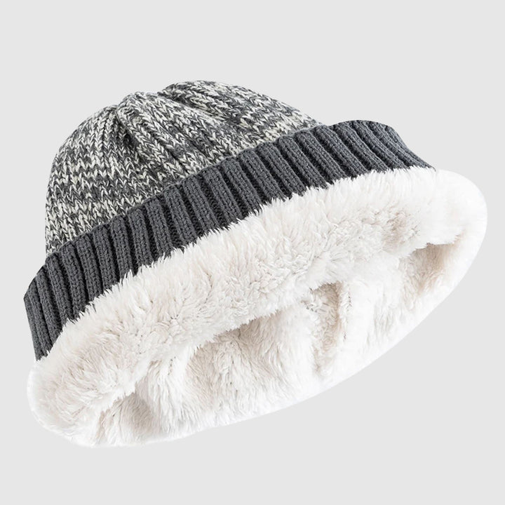 Bekväm unisex Roadster mössa med justerbar passform, stickad för optimal komfort under höst och vår.