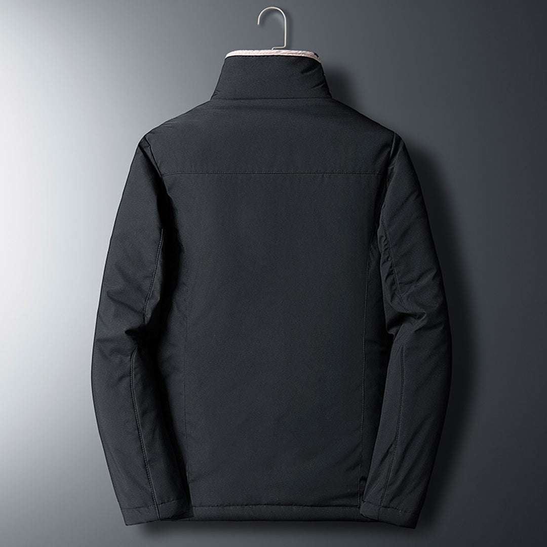 Varm herrjacka, stilren design, bekväm slimfit vinterjacka. Perfekt ytterplagg för herrmode.