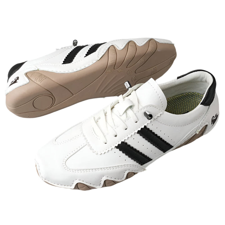 Stilrena herr loafers med ventilation för sommar och fritid. Perfekta komfortskor för varje dag.