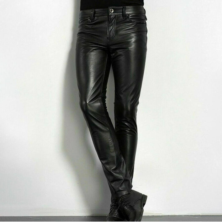 Eleganta herrbyxor med slim fit. Perfekta som dressbyxor för jobb eller fest, ger en stilren och modern look.