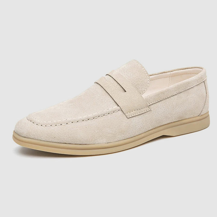 Bekväma slip-on loafers för män, stilrena och lätta att ta på. Perfekta för ett elegant och snabbt val.