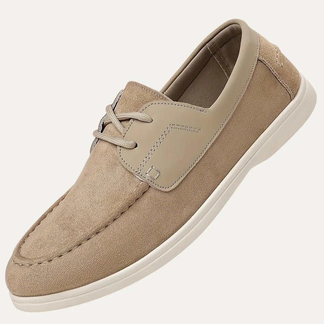 Stilrena herrloafers med snörning, perfekta för vardag och business casual, bekväma med bra grepp.