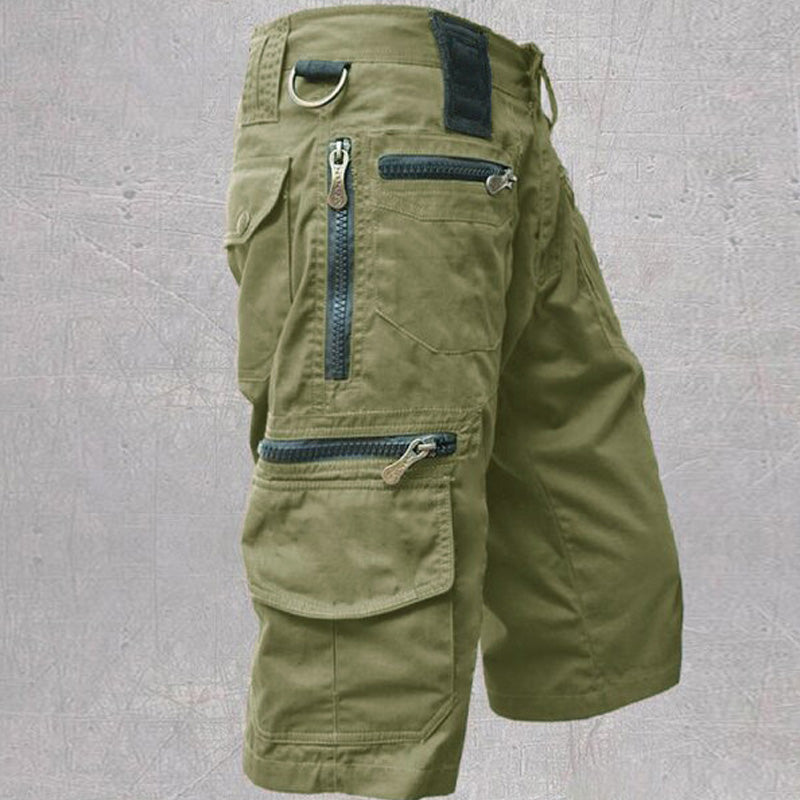 Komfortabla herrshorts, vattenavvisande och perfekta för vardag, sommar och aktiva fritidsäventyr. Slitstark design.