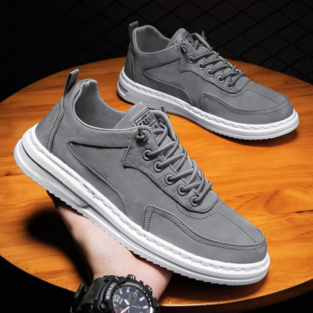 Bekväma unisex vardagsskor. Stilrena sneakers som erbjuder mångsidighet och tidlös design.