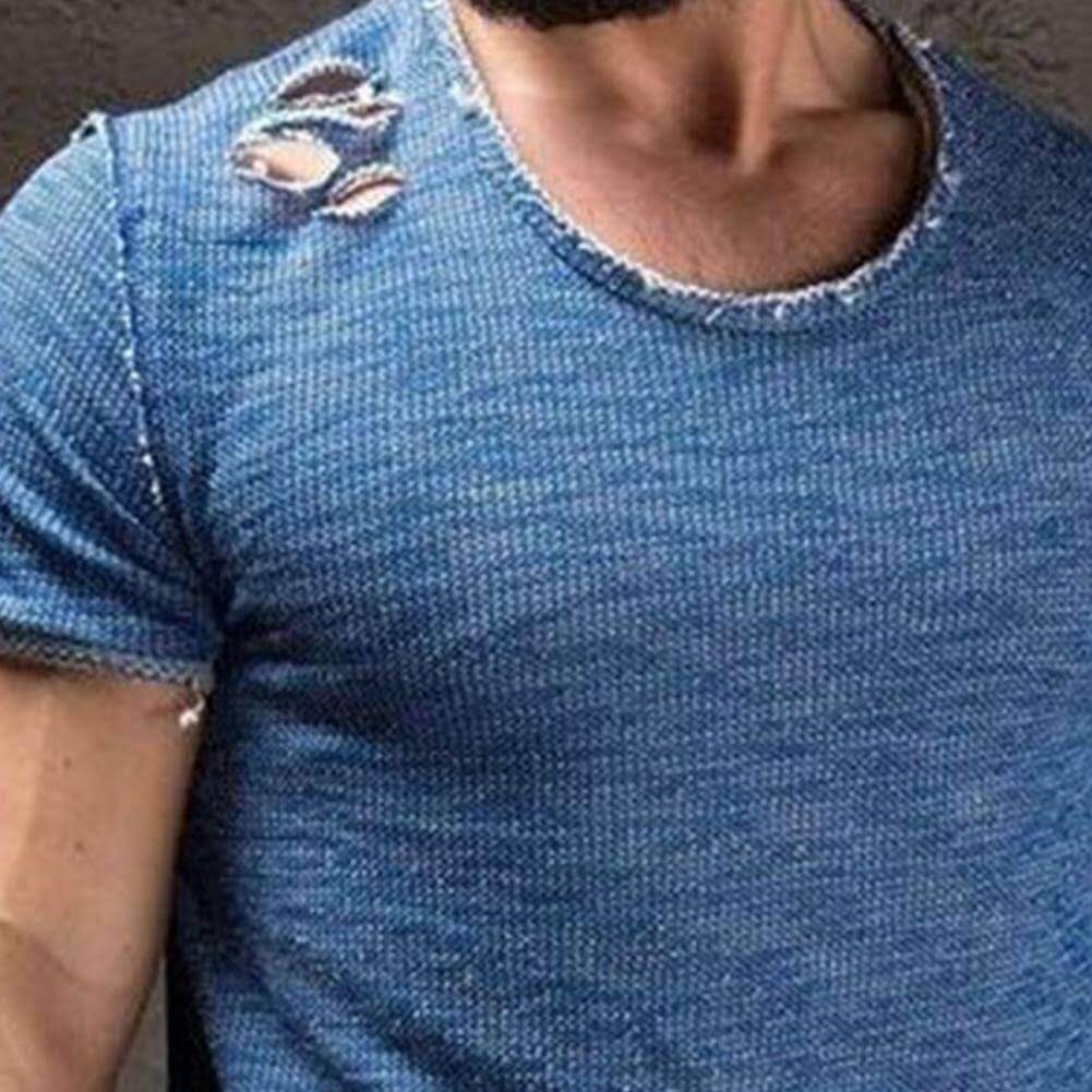 Vit strimlad T-shirt för män i slimfit, kortärmad bomull, perfekt sommarplagg.