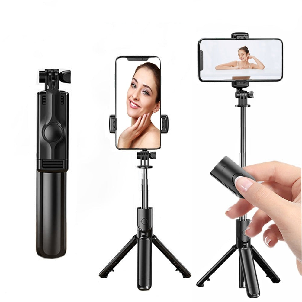 Resevänlig selfiepinne med inbyggt stativ och trådlös Bluetooth-anslutning för gruppbilder.