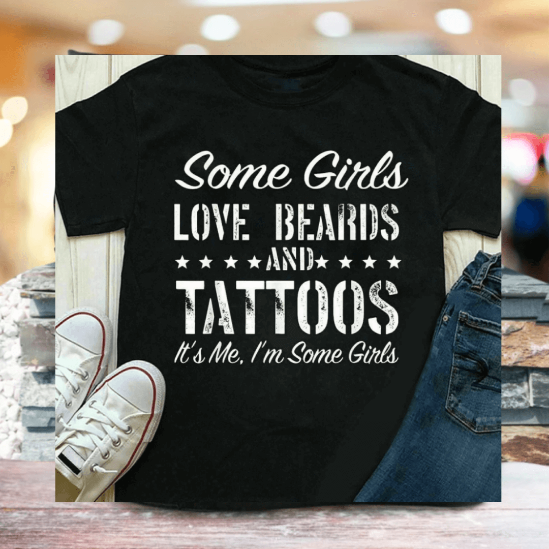 Snygg damtshirt för den som älskar skägg och tatueringar. Trendiga kvinnokläder med attityd.