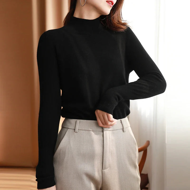 Mångsidig långärmad dam polotröja, perfekt för lager på lager. Höstmode för en elegant look.