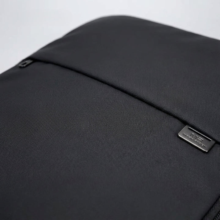 Komfortabel handbagageryggsäck Safepackr, expanderbar och slitstark för smidiga resor.