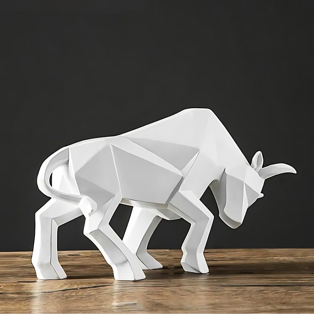 Röd geometrisk skulptur som modern hemdekoration. Elegant konstverk för stilfull inredning och unika presenter.