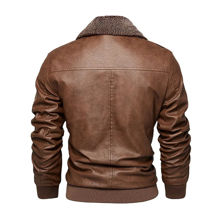 Stilsäker svart herrjacka, motorcykeljacka-stil med broderade detaljer. Varm höstjacka.