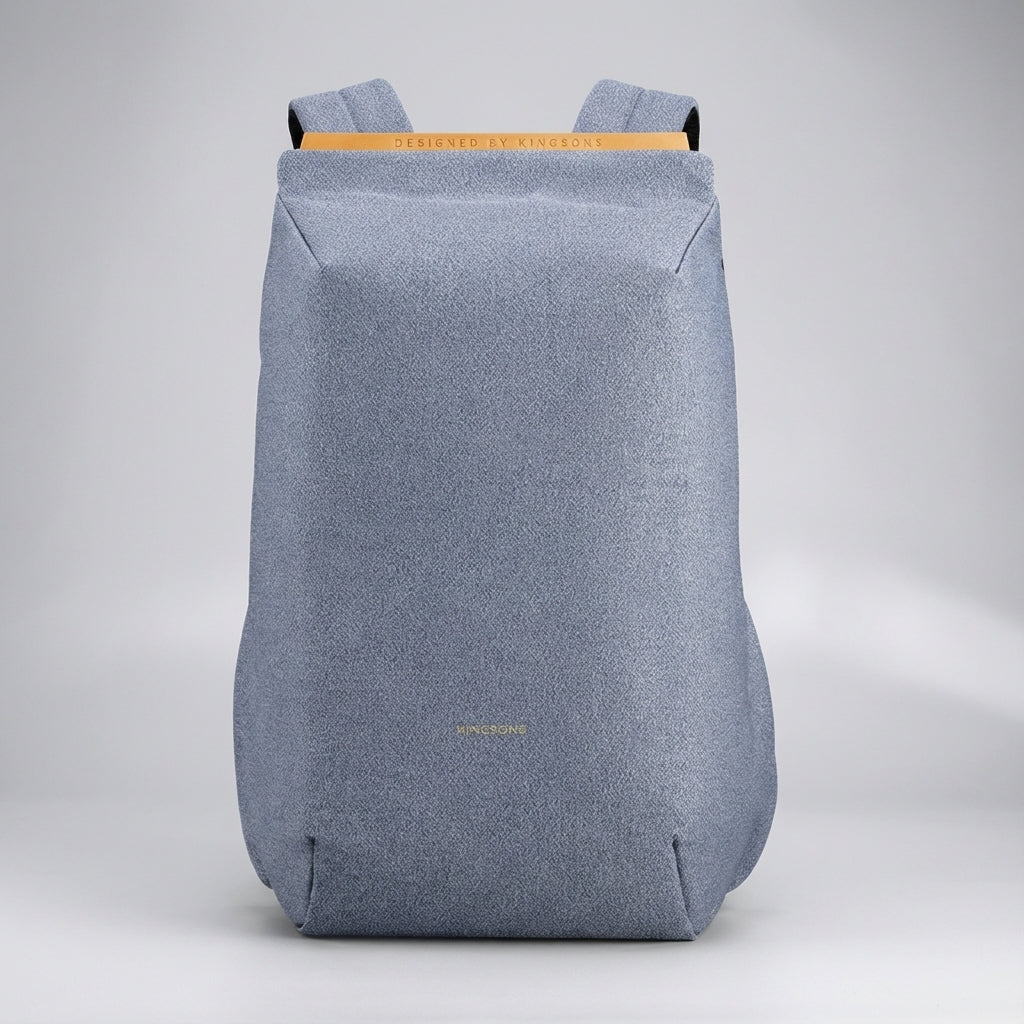 Detaljbild av stilren och elegant laptopryggsäck FlexPorter, robust material perfekt för daglig användning.