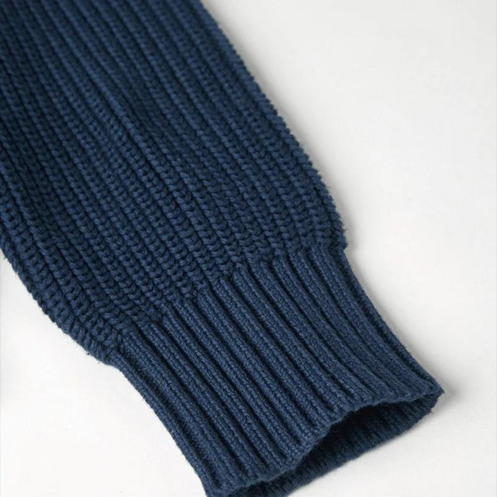Bekväm ribbad zip neck herrtröja i svart, perfekt för alla tillfällen med stilren design.
