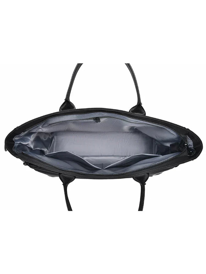 Elegant svart laptopväska med vattentätt material. Ger optimalt skydd för din dator, perfekt som stilren arbetsväska.