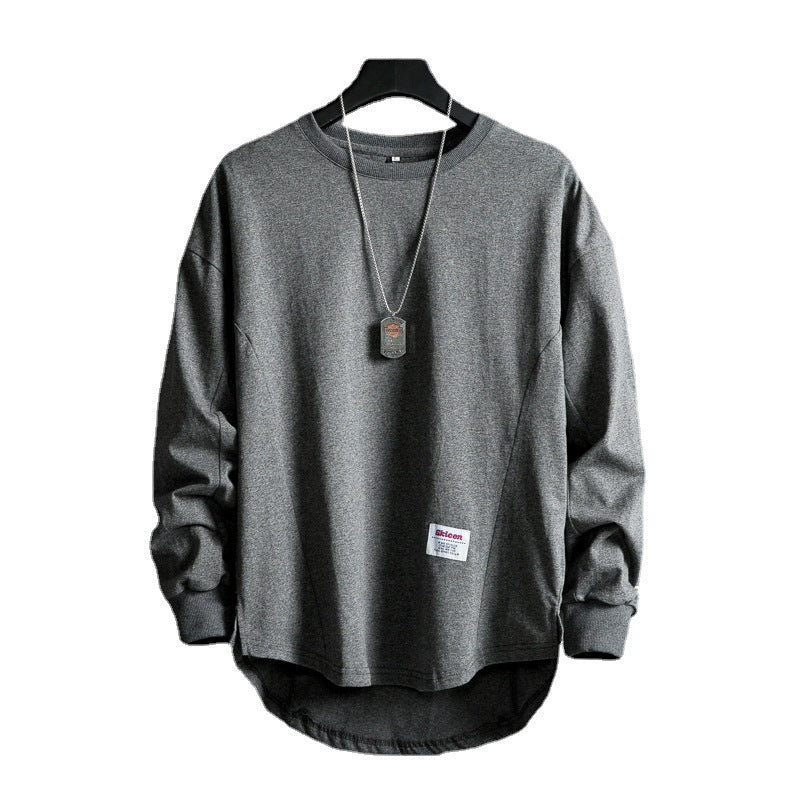 Modern unisex huvtröja i streetstyle, enkel minimalistisk design som passar alla tillfällen.