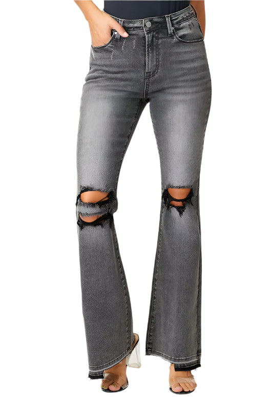 Svarta damjeans med hög midja och utsvängda ben, perfekt för en bekväm casual stil