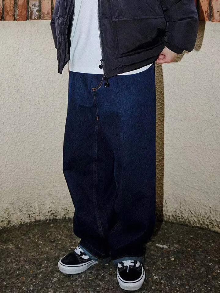 Stilrena blå vardagsjeans för herr med vida ben och baggy passform, för maximal rörelsefrihet.