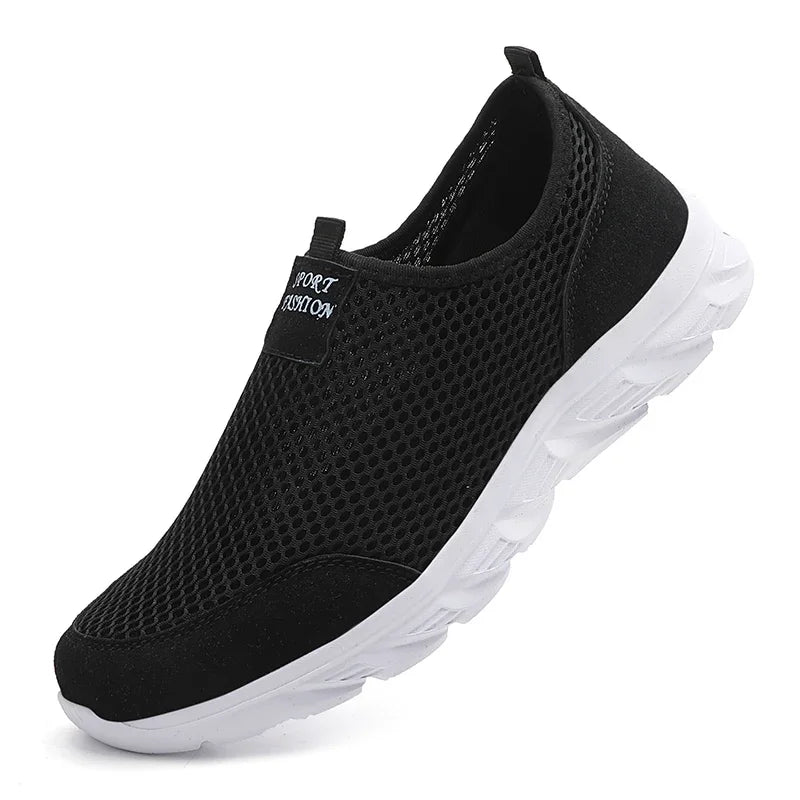 Snygga herrs slip-on sportskor med mesh för sommaren, lätta promenadskor med EVA-sula.