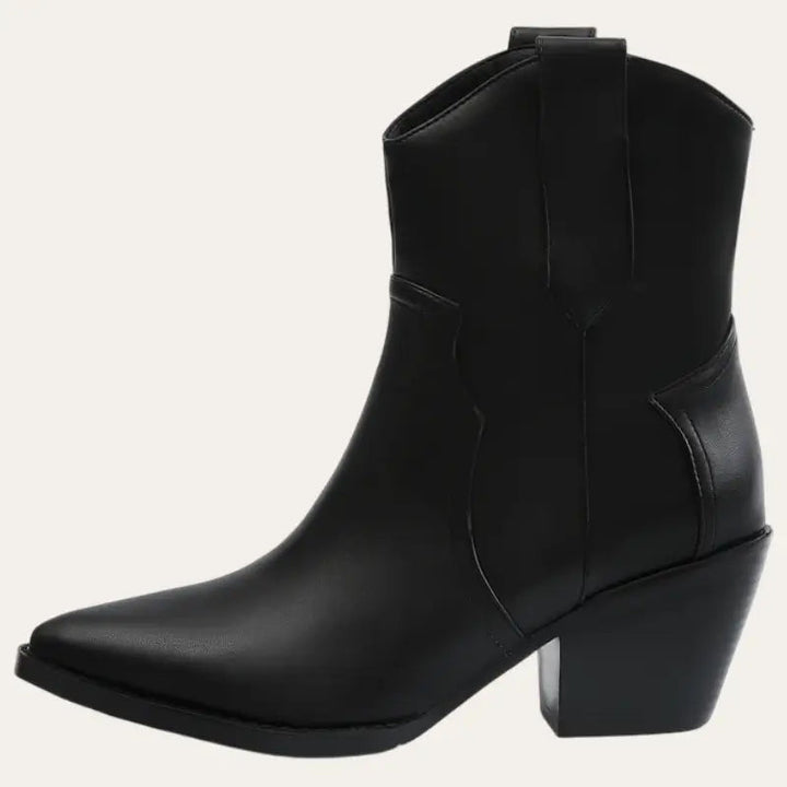 Trendiga svarta korta cowboystövlar för kvinnor, eleganta westernstövlar med klack. Passar både höst- och vårlooks.