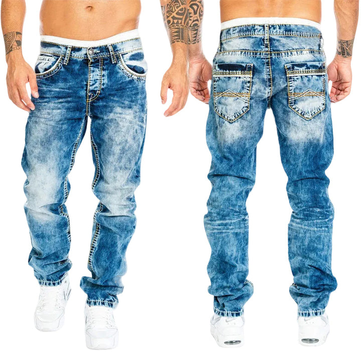 Svarta slim fit jeans för män med modern urban stil. Bekväma vardagsjeans med snygg passform för herrkläder.
