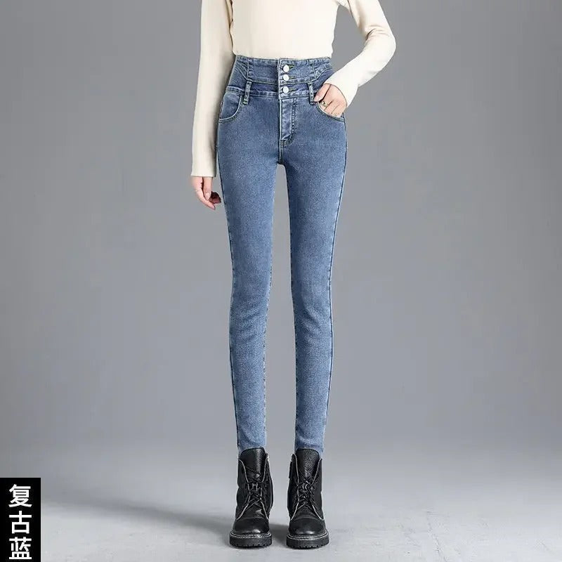 Värmande damjeans: termiska, skinny passform & hög midja. Perfekta vardagsjeans för vinterkyla.