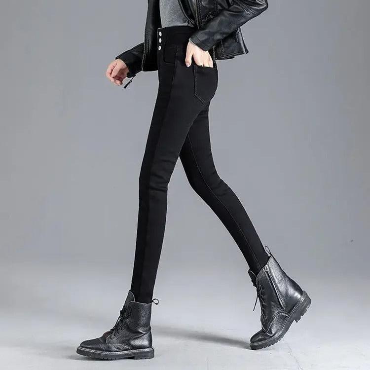 Dam skinnyjeans med termisk funktion & hög midja. Bekväma och stilrena för kallt vinterväder.