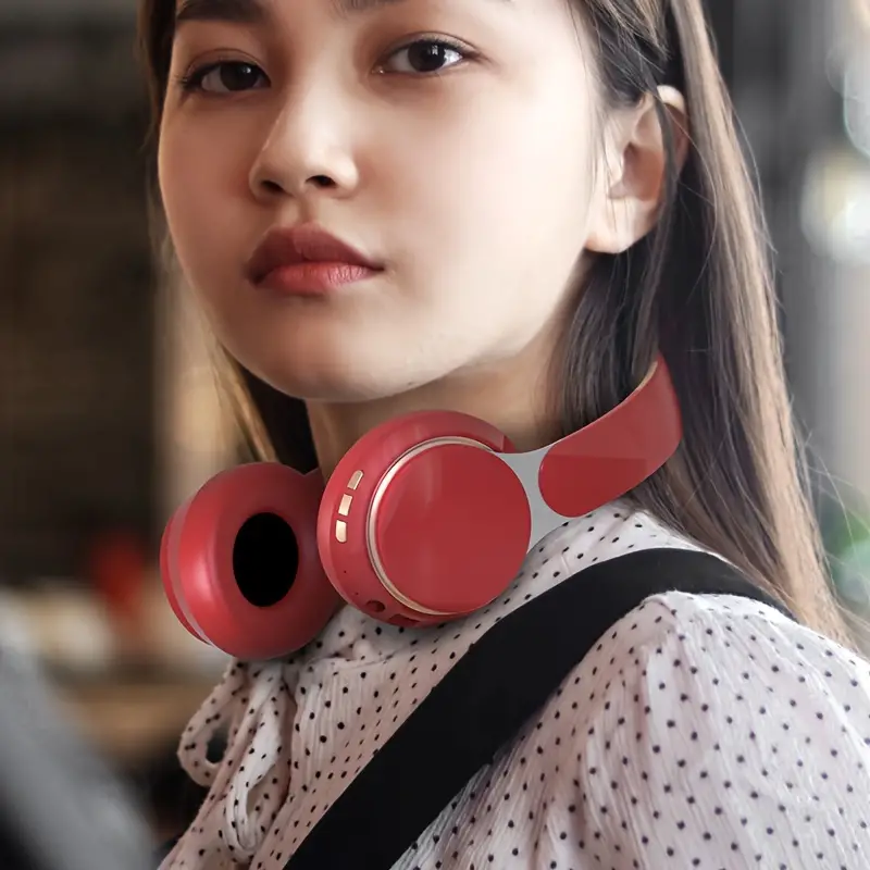 Trådlösa hörlurar med enastående lång batteritid, njut av timmar av musik. Perfekta för resor och långa dagar.