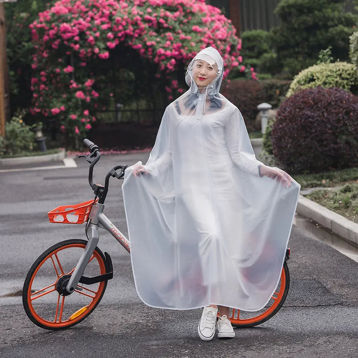 Optimal regnponcho för utomhusaktiviteter. Vattentät & vindskyddande poncho för cykel, motorcykel och vandring.