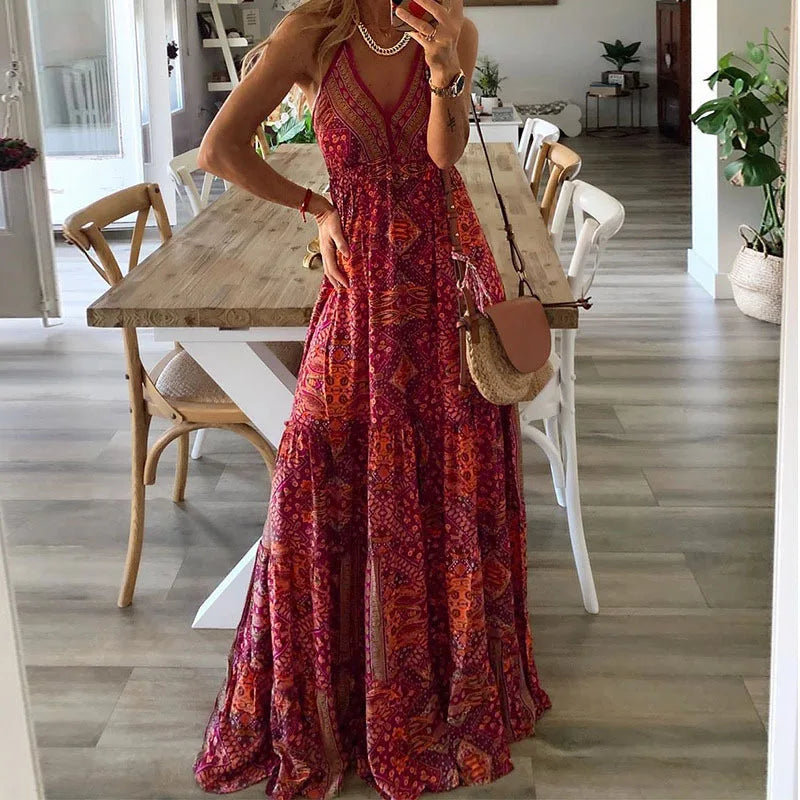 Stilren damklänning i maxilängd och boho-design. Perfekt bekväm långklänning för sommaren.