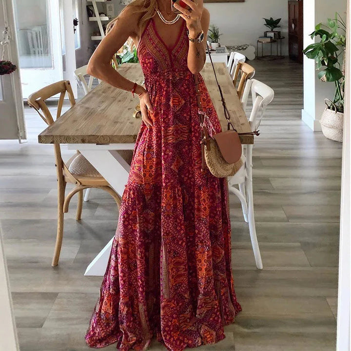 Stilren damklänning i maxilängd och boho-design. Perfekt bekväm långklänning för sommaren.
