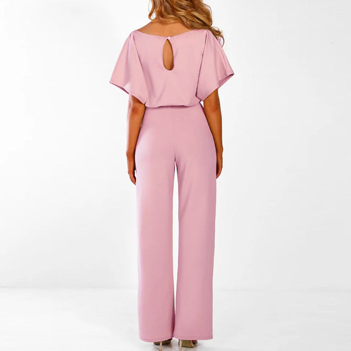 Modekläder: Bekväm damjumpsuit med elegant fall och korta ärmar, perfekt för en trendig look.