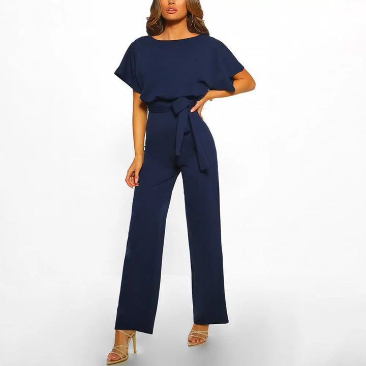 Bekväm och elegant kvinnors byxdress med trendig design, korta ärmar, perfekt för modekläder.
