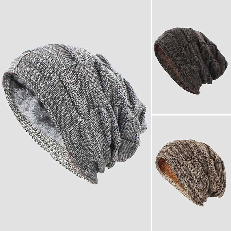 Mångsidig unisex mössa i slouchy design, idealisk gåva och trendig accessoar för varje outfit.
