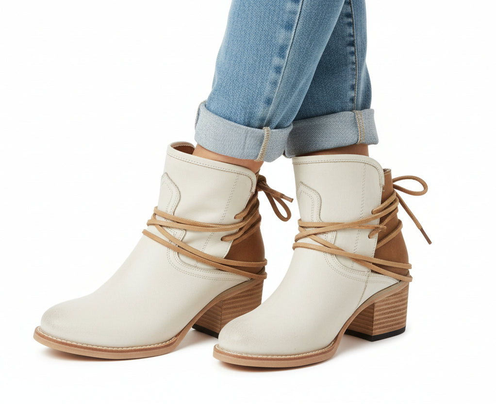 Trendiga bruna ankelboots för kvinnor. Bekväma damstövlar, perfekta för höst och vardagsbruk.