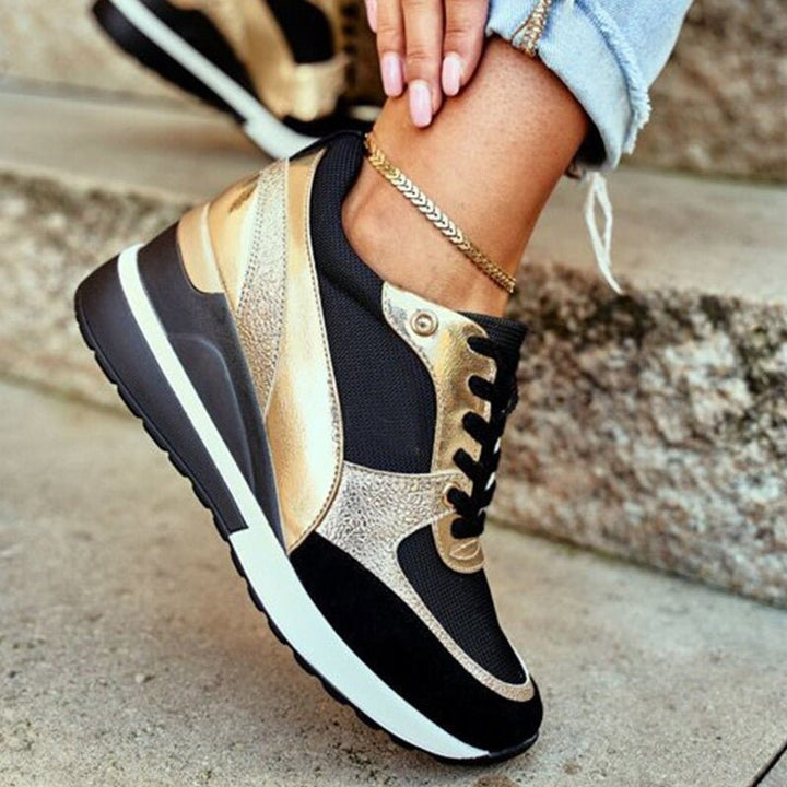 Kvinnors sneakers i aktion. Bekväma, trendiga fritidsskor med halkfria sulor för en aktiv vardag.