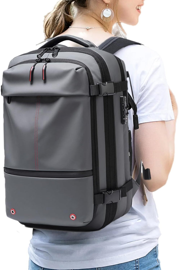 Vattentät 60L ryggsäck för pendlare. Säker laptopficka och expanderbar design för daglig användning.