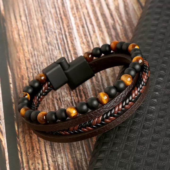 Stilrent pärlband & flätat konstläderarmband i set. Unisex smycken, perfekt present & accessoar.