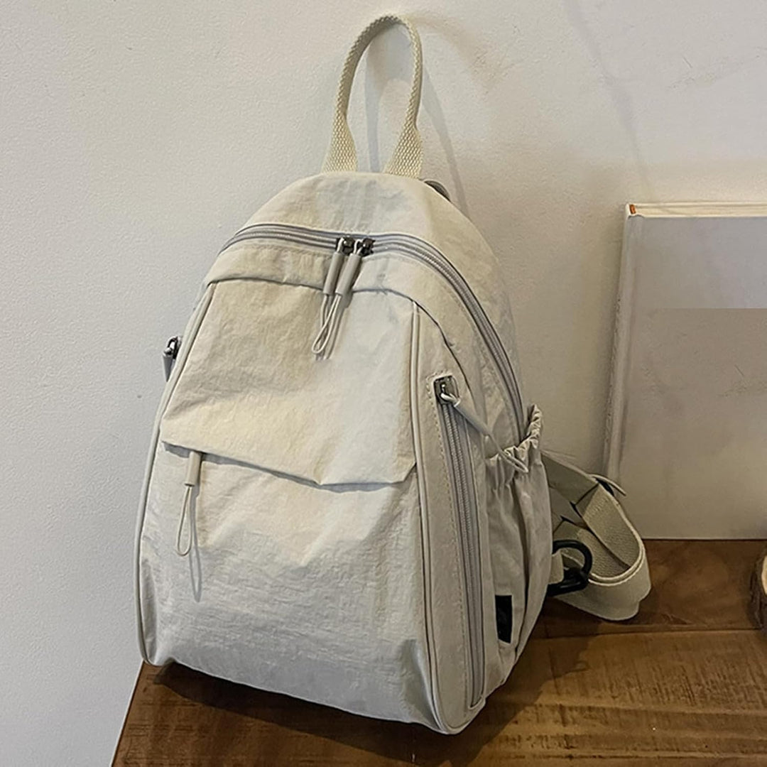 Lättvikt unisex Arvion ryggsäck, vattentät i nylon, perfekt för fritid och dagligt bruk.