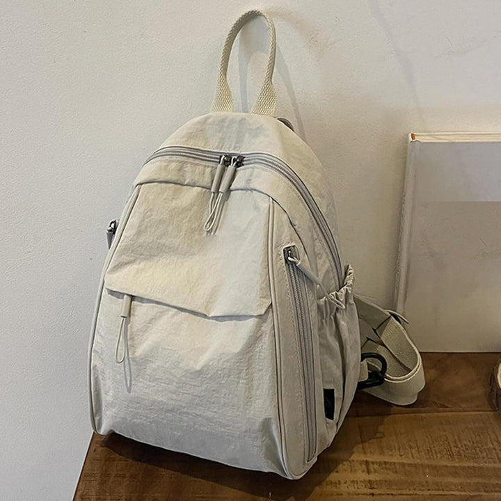 Lättvikt unisex Arvion ryggsäck, vattentät i nylon, perfekt för fritid och dagligt bruk.
