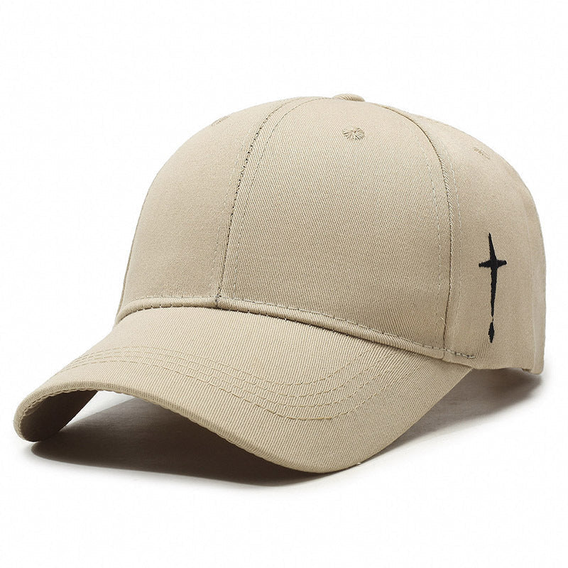 Unisex baseballkeps i cross stil. Justerbar passform ger komfort och solskydd för fritidsaktiviteter.