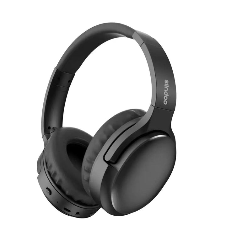 Ergonomiska over ear-hörlurar med mjuk dämpning och justerbar passform, för maximal komfort hela dagen.