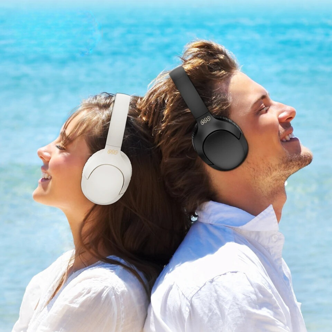 Avancerade trådlösa hörlurar, unisex modell, med robust brusreducering. Njut av din favoritmusik överallt.