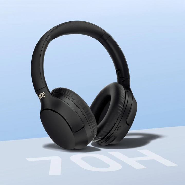 Ergonomiska overear hörlurar med lång batteritid och Bluetooth. Upplev tystnad och djup bas var du än är.